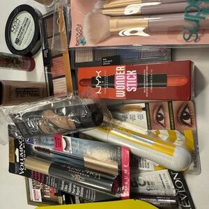 Meet your Posher, Everything